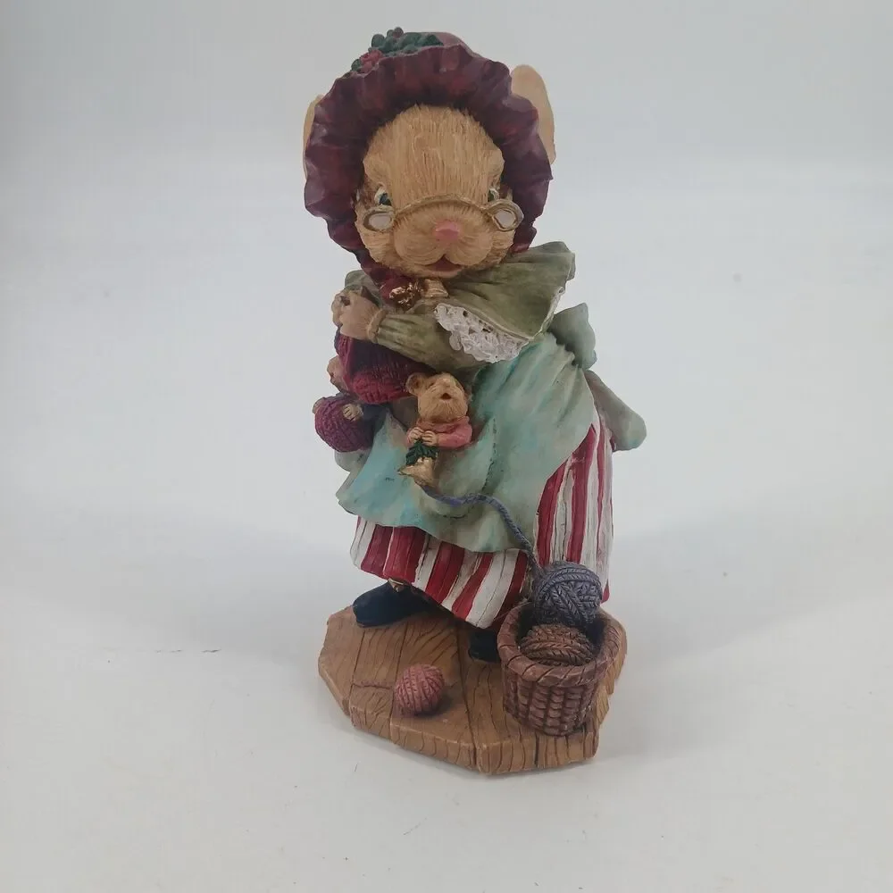 Vintage Patriotic Patriotic Mouse Figurine USA Flag Overall Dress Red White Blue